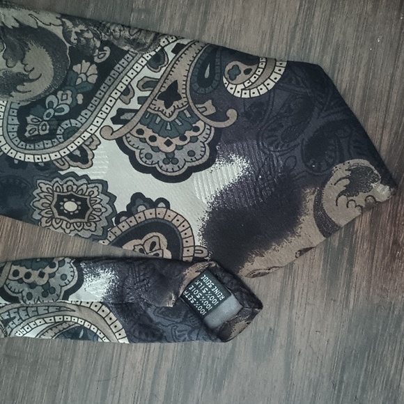 Villa Bugatti 100 percent silk - Picture 1 of 1